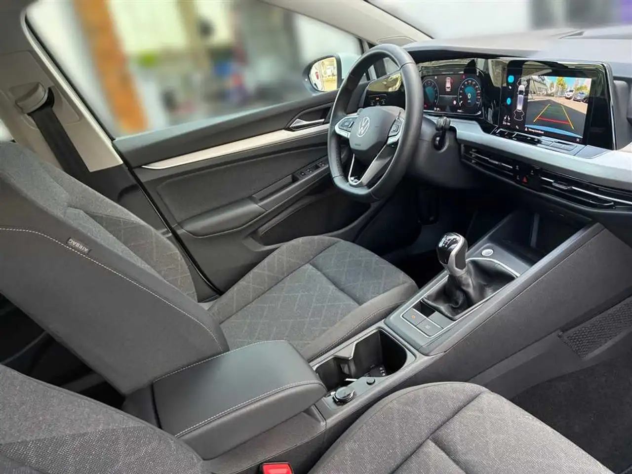 Volkswagen Golf Life 1.5 TSI — Galerie du véhicule 16