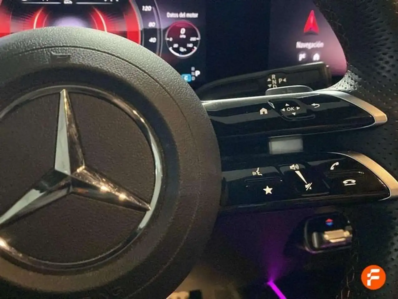Mercedes-Benz GLA 200 — معرض صور السيارة 13