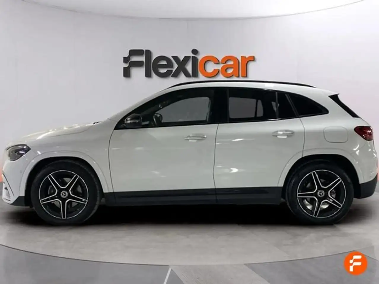 Mercedes-Benz GLA 200 — معرض صور السيارة 4