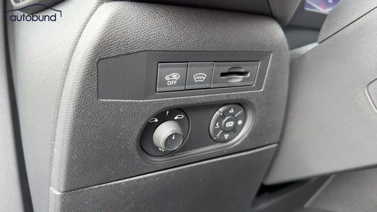 DS Automobiles DS 3 1,2 PT 130 Automatik Alu HUD KA LED Link NAV NBA P — Galería del vehículo 12