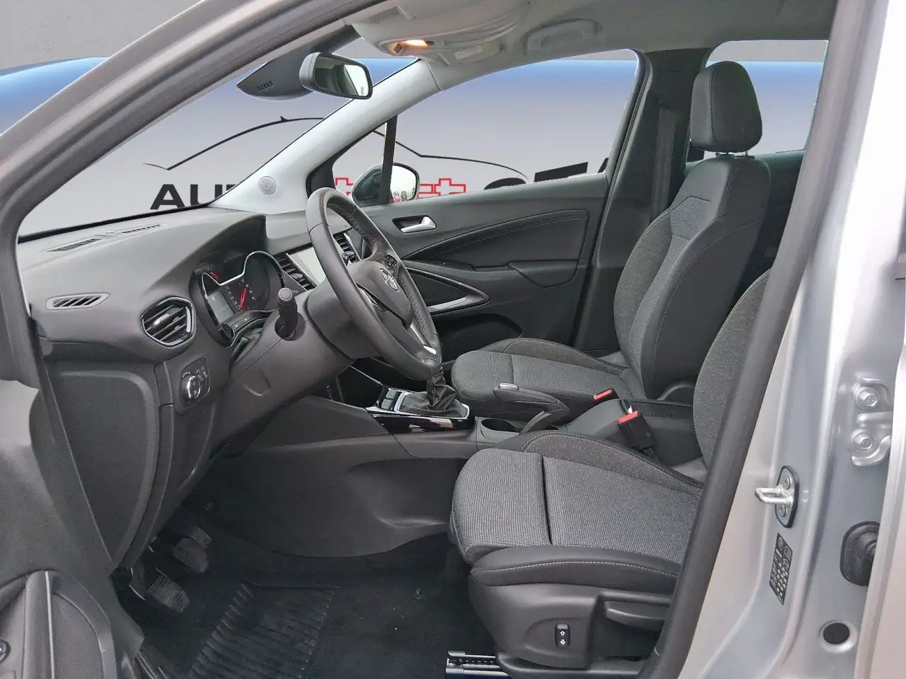 Opel Crossland X Crossland Elecance — Vehicle gallery 9