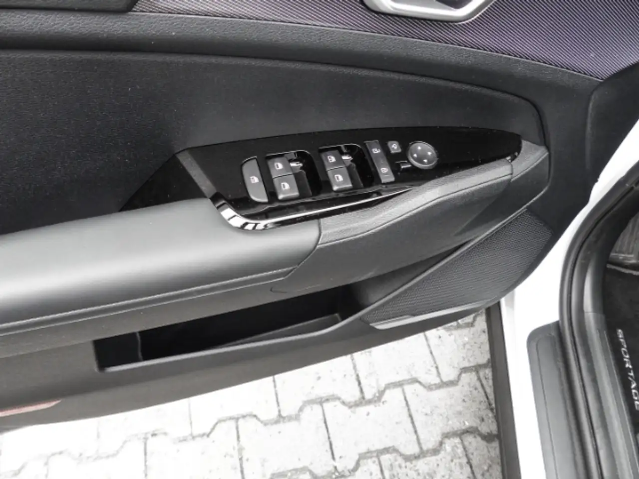 Kia Sportage Vision 4WD Navi Digitales Cockpit LED ACC Apple Ca — Vehicle gallery 13