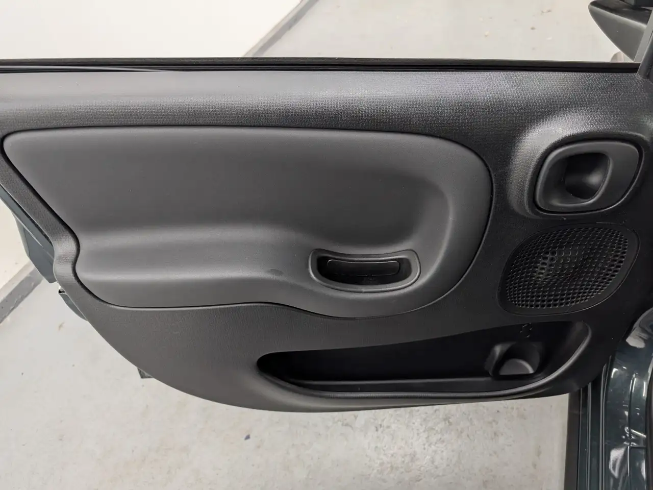 Fiat Panda 1.0 MHEV Garmin AHK — Galería del vehículo 29