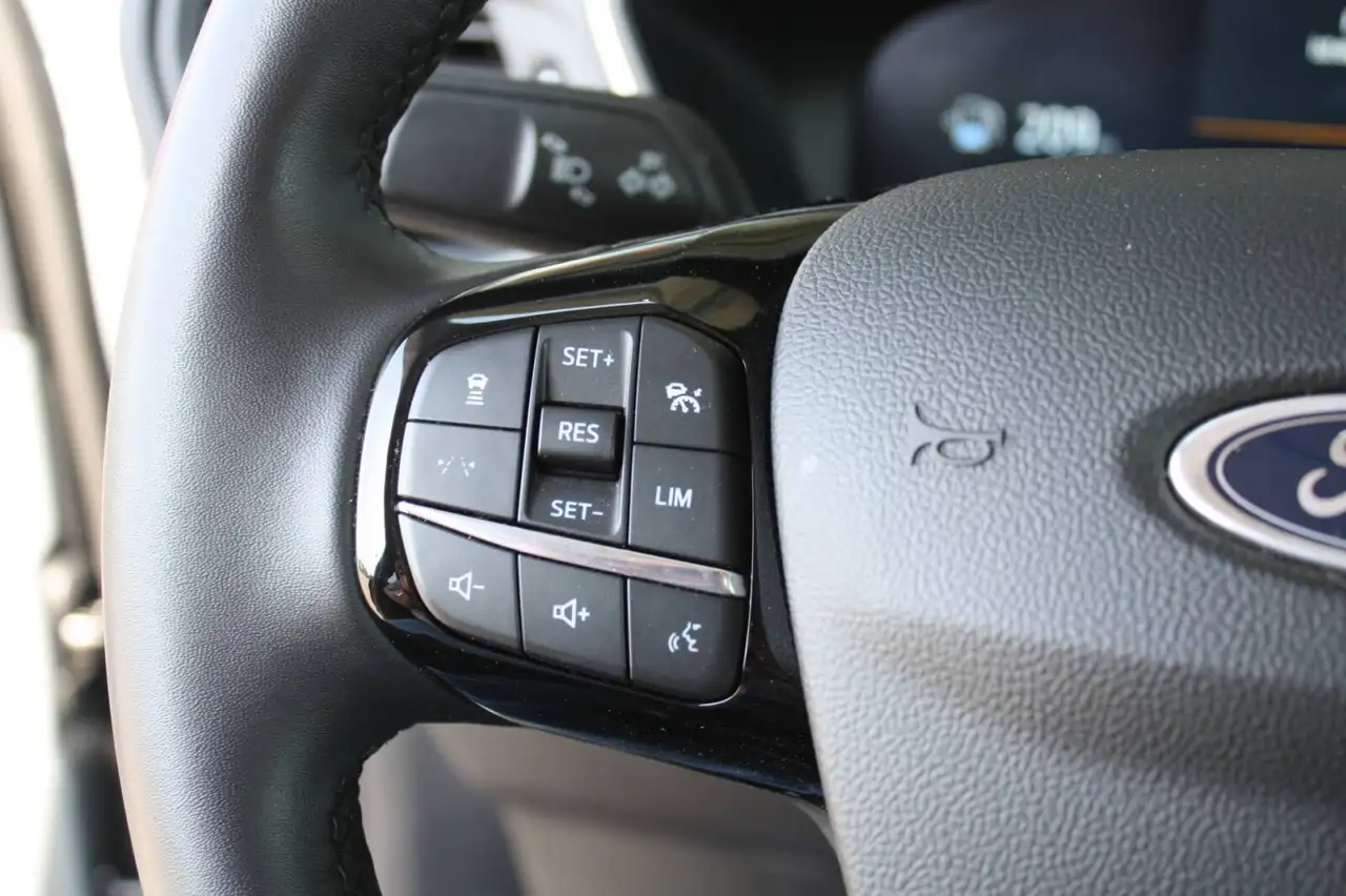 Ford Kuga Kuga 1,5 150PS Titanium LED, 360° Kamera, SYNC4 — معرض صور السيارة 16