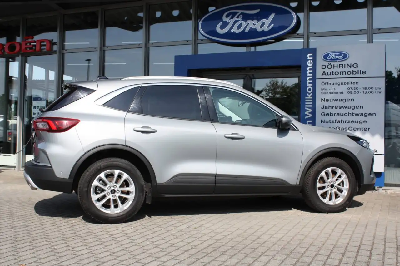 Ford Kuga Kuga 1,5 150PS Titanium LED, 360° Kamera, SYNC4 — معرض صور السيارة 4