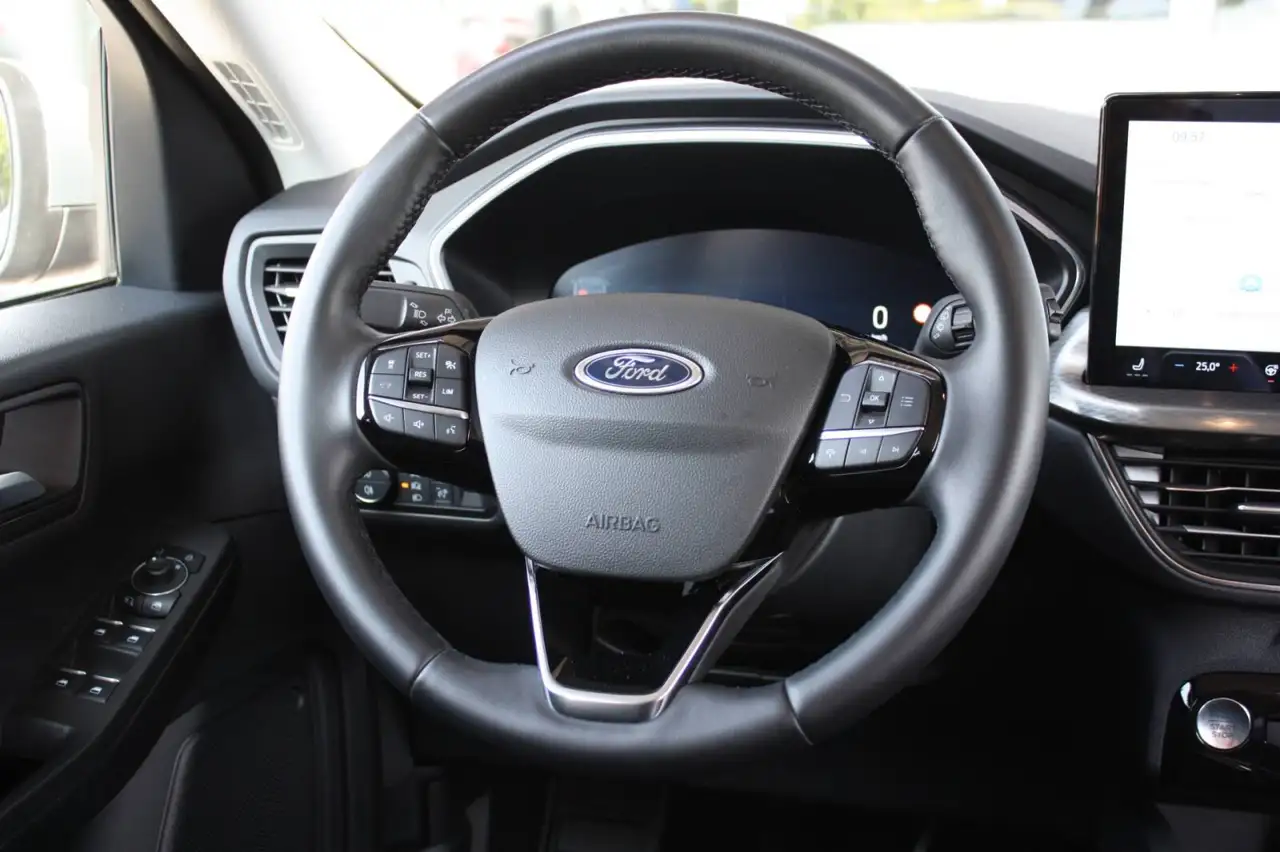 Ford Kuga Kuga 1,5 150PS Titanium LED, 360° Kamera, SYNC4 — معرض صور السيارة 10