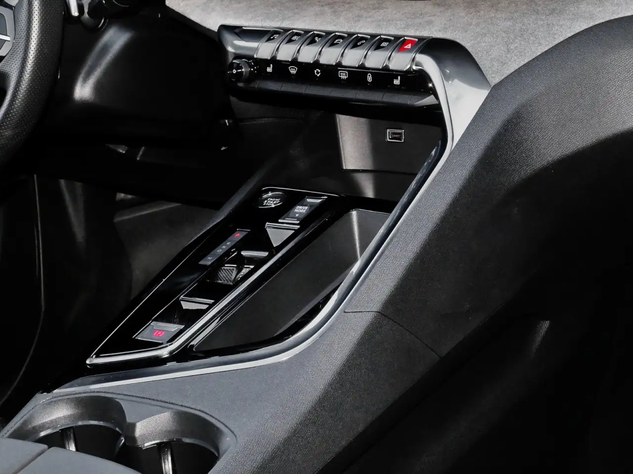 Peugeot 3008 GT 136 Hybrid AHK+Klima+Sitzhzg+Einparkhilf Klima — Galerie du véhicule 7