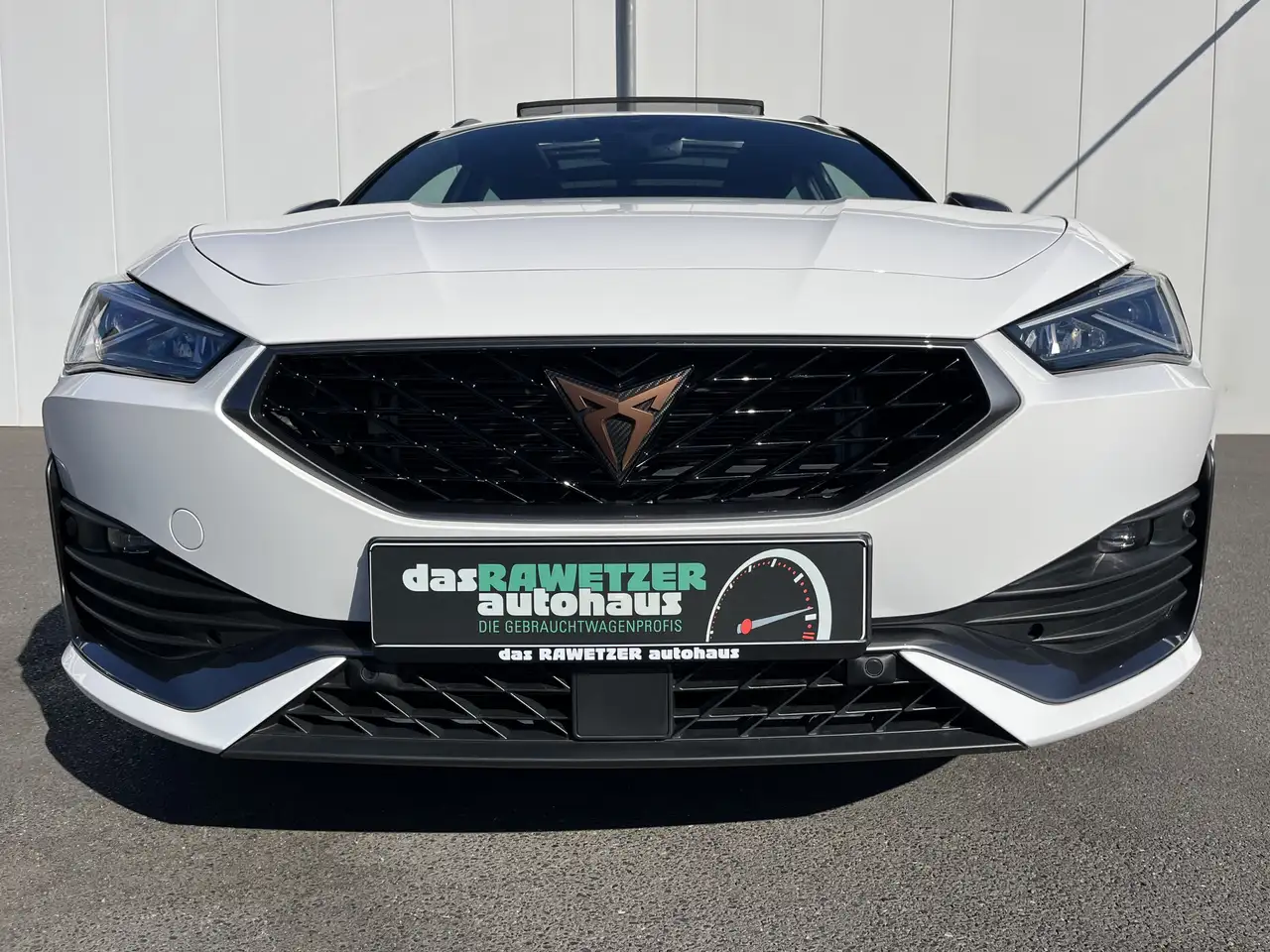 CUPRA Leon SP 2.0 TSI DSG VZ 179€ m.20% Anz. AHK PANO Navi — Galería del vehículo 4