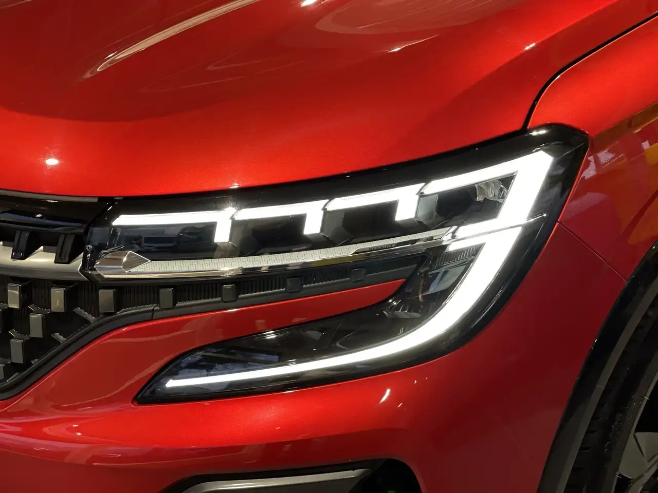 Renault Austral Esprit Alpine Mild Hybrid 160 PS — معرض صور السيارة 5