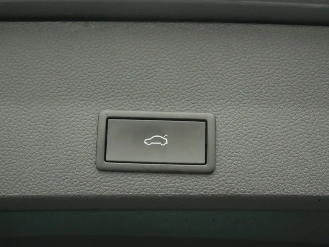 CUPRA Ateca VZ 4Drive ACC AHK NAVI DCC KAM 360° LED — Vehicle gallery 7