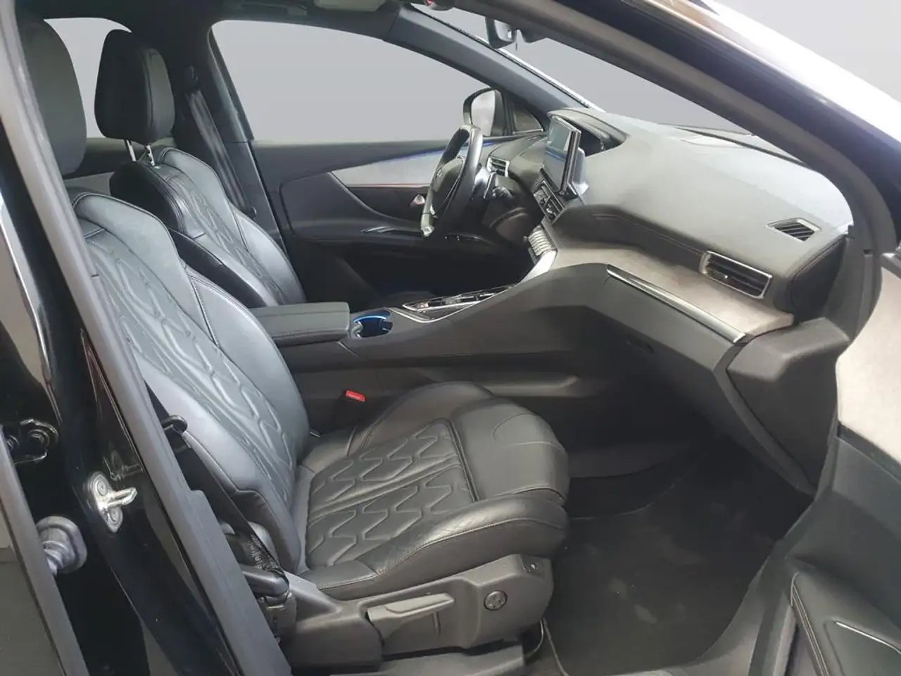 Peugeot 3008 GT — Vehicle gallery 12