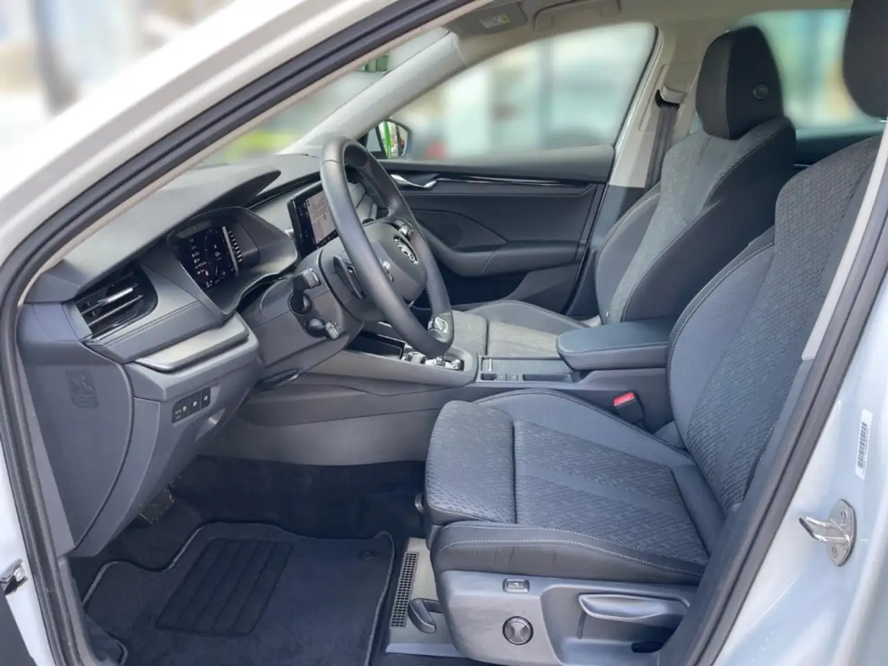 Skoda Octavia Combi Ambition 1.5 TSI DSG Navi,Klima,Kamera — معرض صور السيارة 10