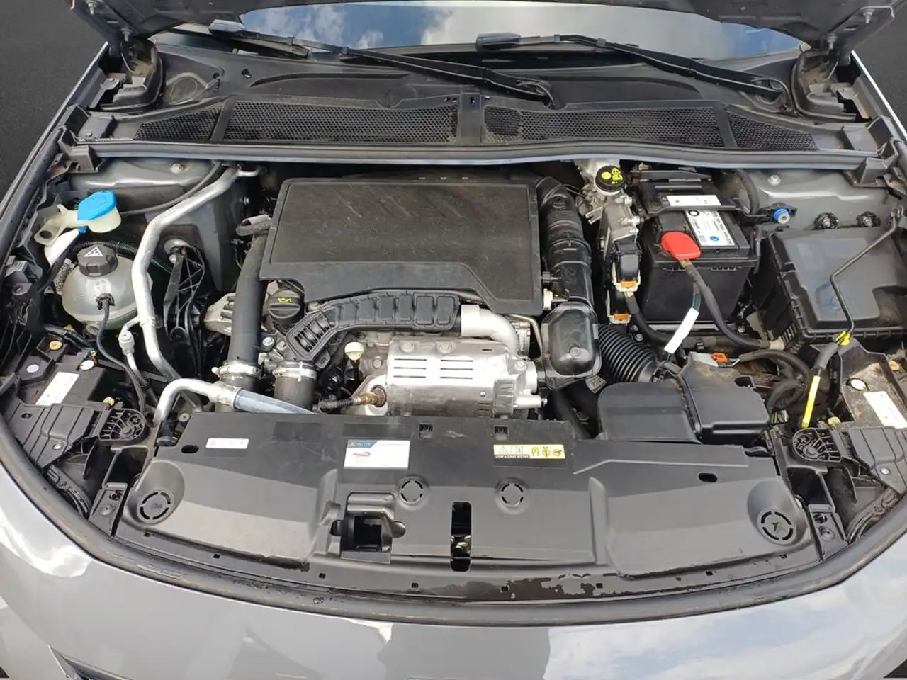 Peugeot 308 SW GT PureTech 130 EAT8 — Vehicle gallery 7