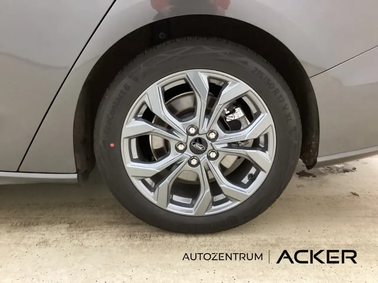 Ford Focus 1.0EcoBoostMHEV ST-Line X Turnier 7AT -50% — معرض صور السيارة 7