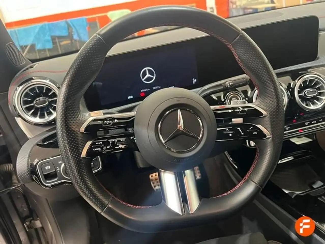Mercedes-Benz CLA 200 — Vehicle gallery 15