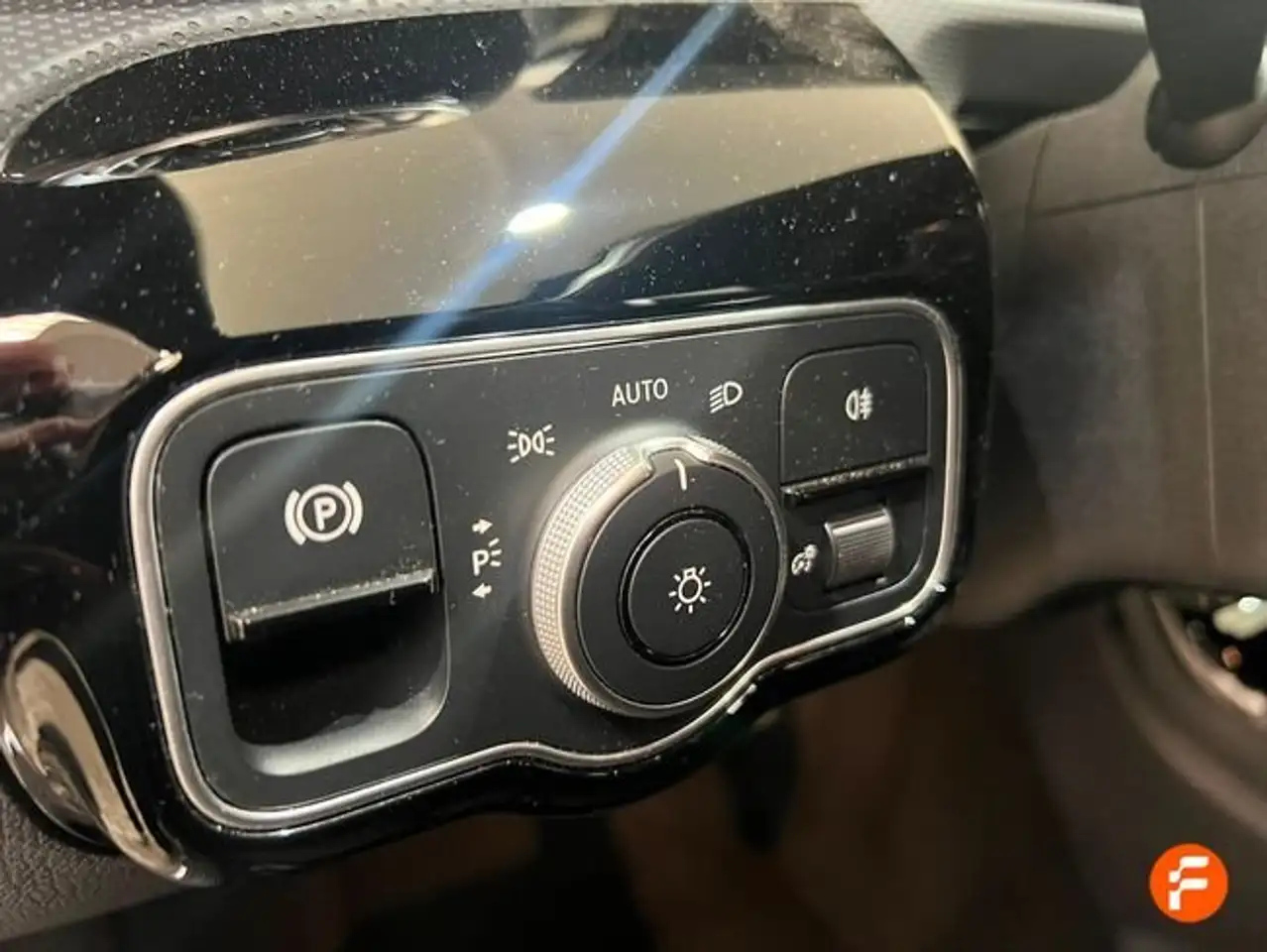 Mercedes-Benz CLA 200 — Vehicle gallery 11