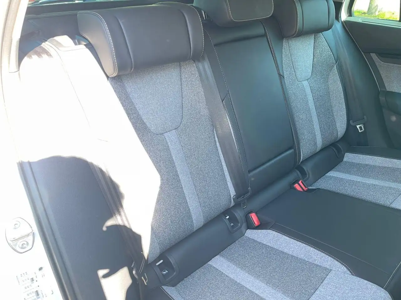 Skoda Octavia Combi EXCLUSIVE 1.5 TSI 110 kW (150 PS) — Galerie du véhicule 15