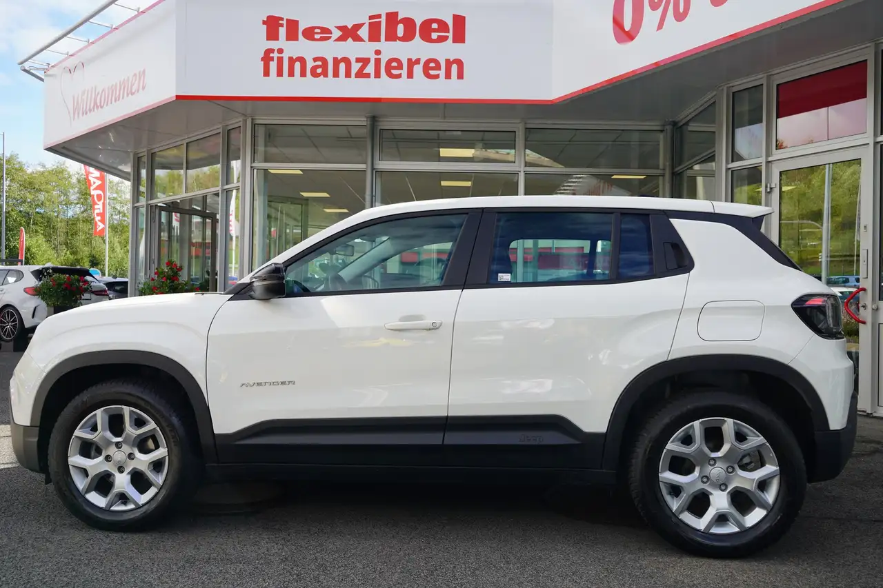 Jeep Avenger 1.2 Altitude LED Navi ACC el. Heckklappe — Vehicle gallery 4