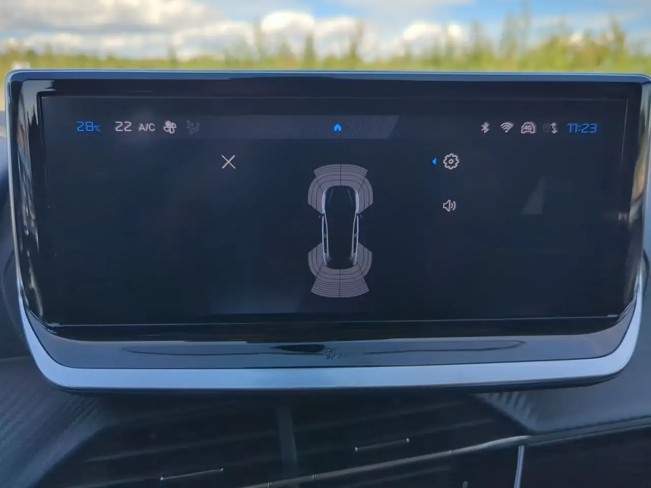 Peugeot 208 HYBRID 100 e-DSC6 Allure KeyLess LED PDC — معرض صور السيارة 21