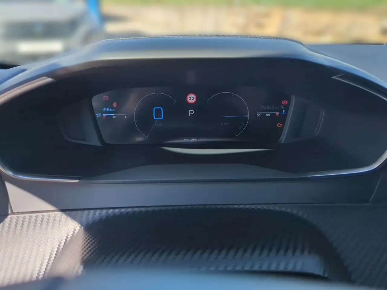 Peugeot 208 HYBRID 100 e-DSC6 Allure KeyLess LED PDC — معرض صور السيارة 5