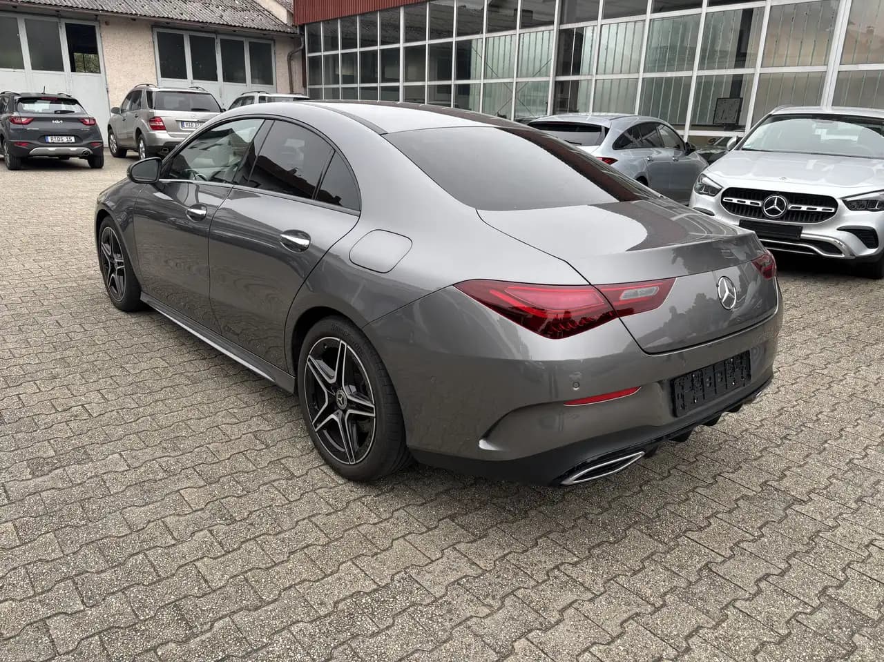 Mercedes-Benz CLA 200 AMG Line LEDER-Paket Night-Paket Surround-Soundsy — Vehicle gallery 2