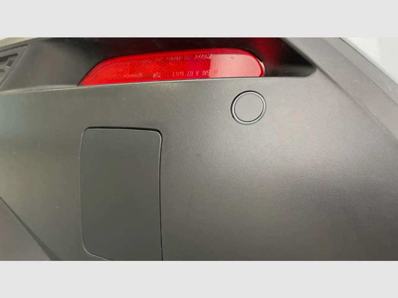 Nissan Juke 1.0 DIG-T N-Connecta 4x2 DCT 7 84kW — Vehicle gallery 33