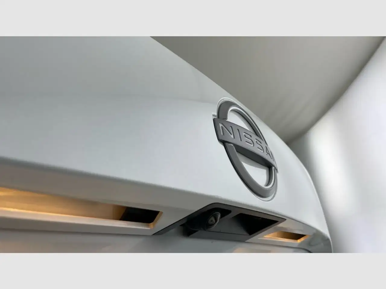 Nissan Juke 1.0 DIG-T N-Connecta 4x2 DCT 7 84kW — Vehicle gallery 32