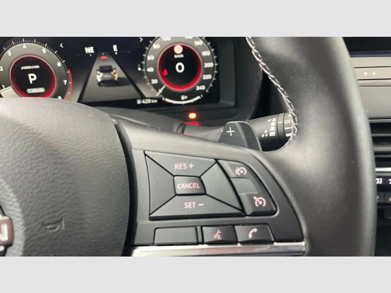 Nissan Juke 1.0 DIG-T N-Connecta 4x2 DCT 7 84kW — Vehicle gallery 24