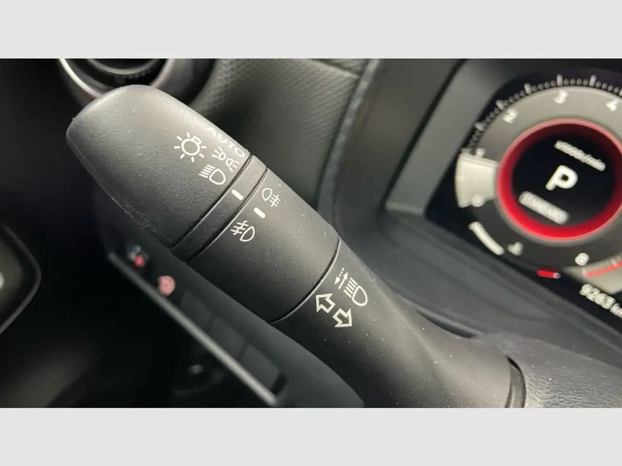 Nissan Juke 1.0 DIG-T N-Connecta 4x2 DCT 7 84kW — Vehicle gallery 27