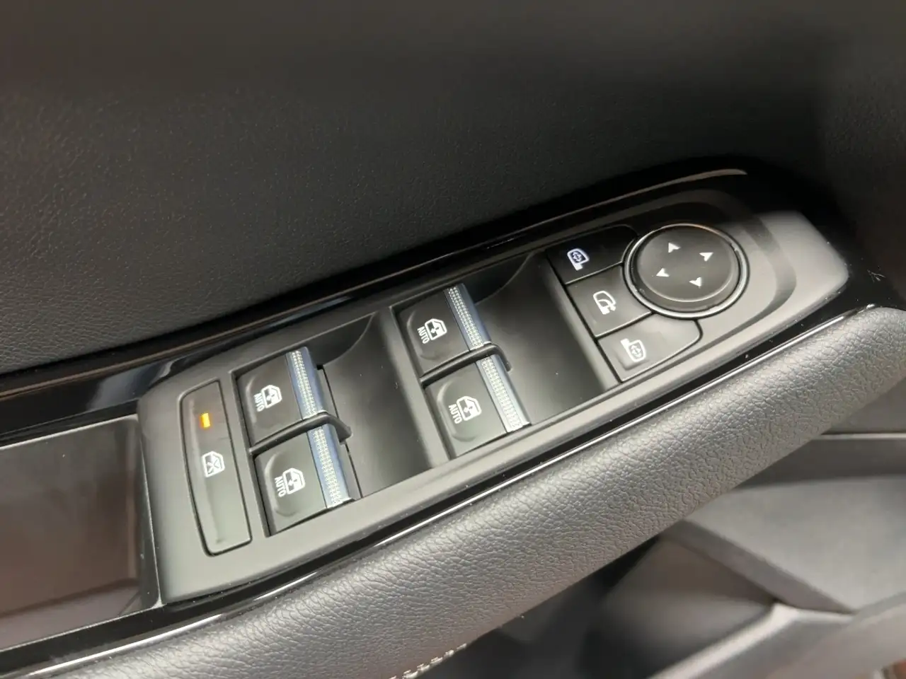 Renault Austral ICONIC E-TECH FULL HYBRIDN 200 SELBSTPARKEND — معرض صور السيارة 20