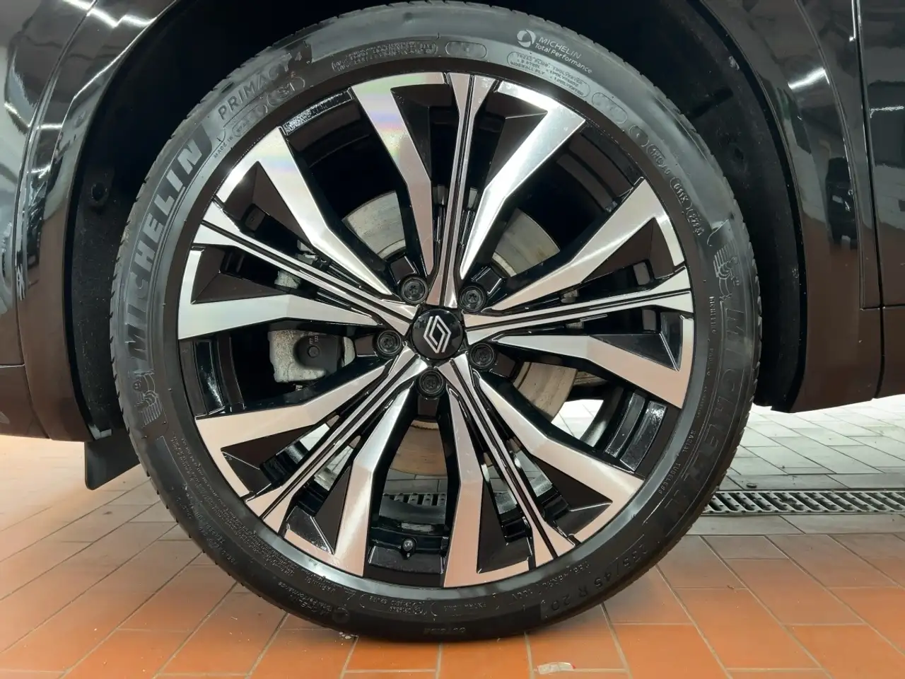 Renault Austral ICONIC E-TECH FULL HYBRIDN 200 SELBSTPARKEND — معرض صور السيارة 22