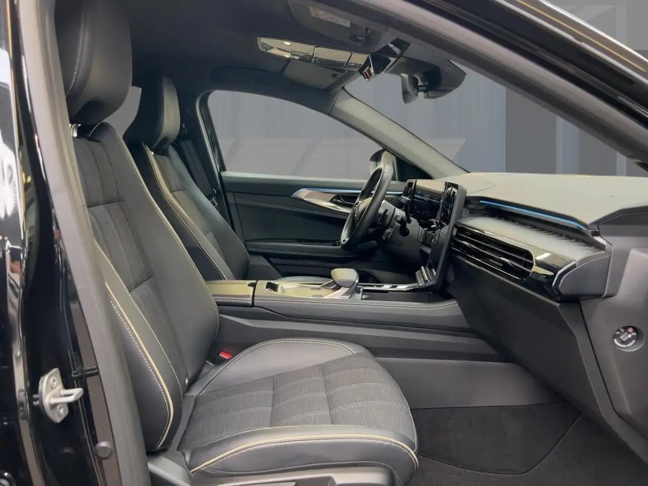 Renault Austral ICONIC E-TECH FULL HYBRID 200 MatrixLED, HarmanKardon — معرض صور السيارة 8
