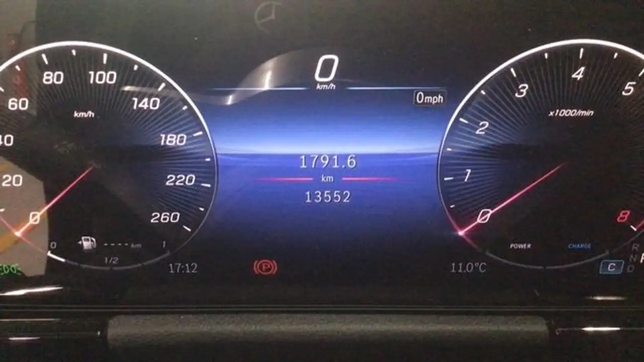 Mercedes-Benz GLA 250 4MATIC — Vehicle gallery 24