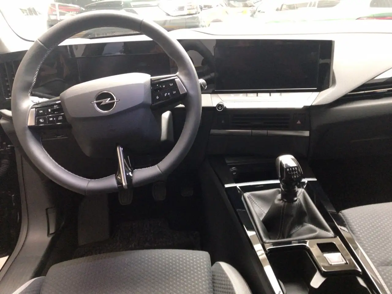 Opel Astra L 1.2 Turbo Enjoy *HU AU NEU* — Galerie du véhicule 12