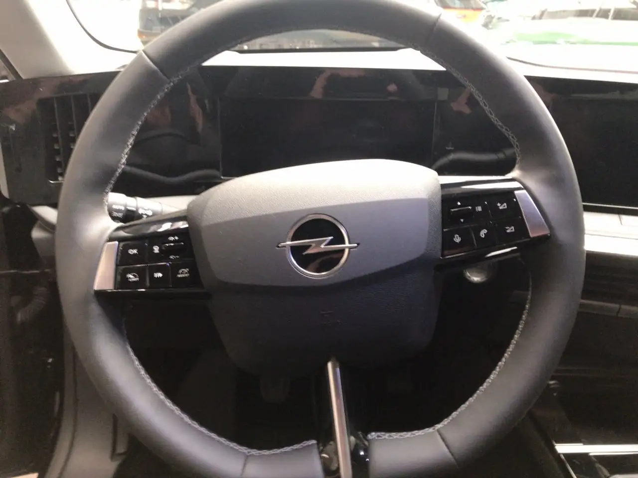 Opel Astra L 1.2 Turbo Enjoy *HU AU NEU* — Galerie du véhicule 13