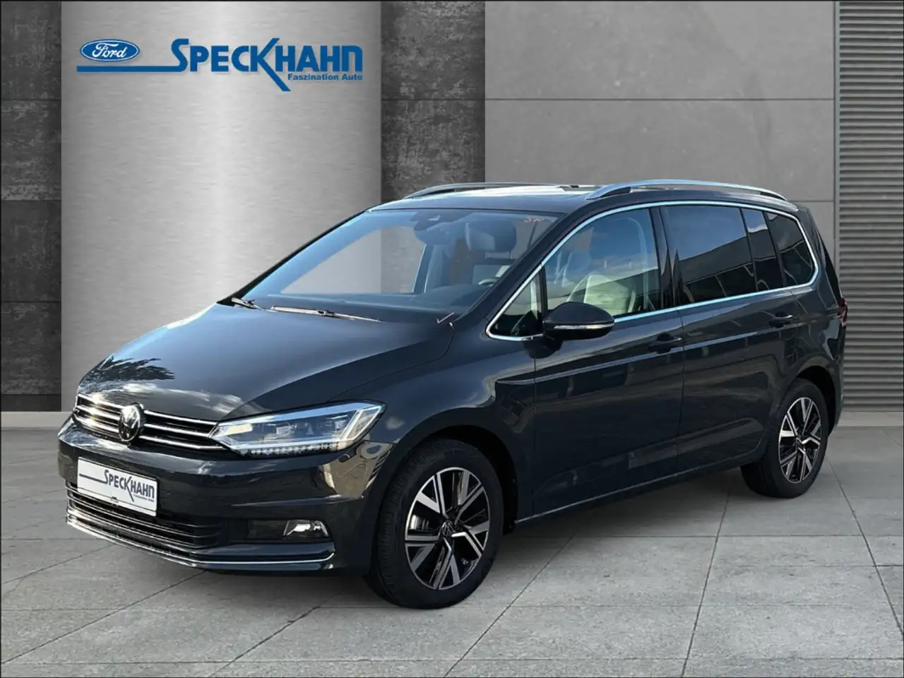Volkswagen Touran Highline BMT Start-Stopp 1.5 TSI Panorama Navi — Winsen/Aller