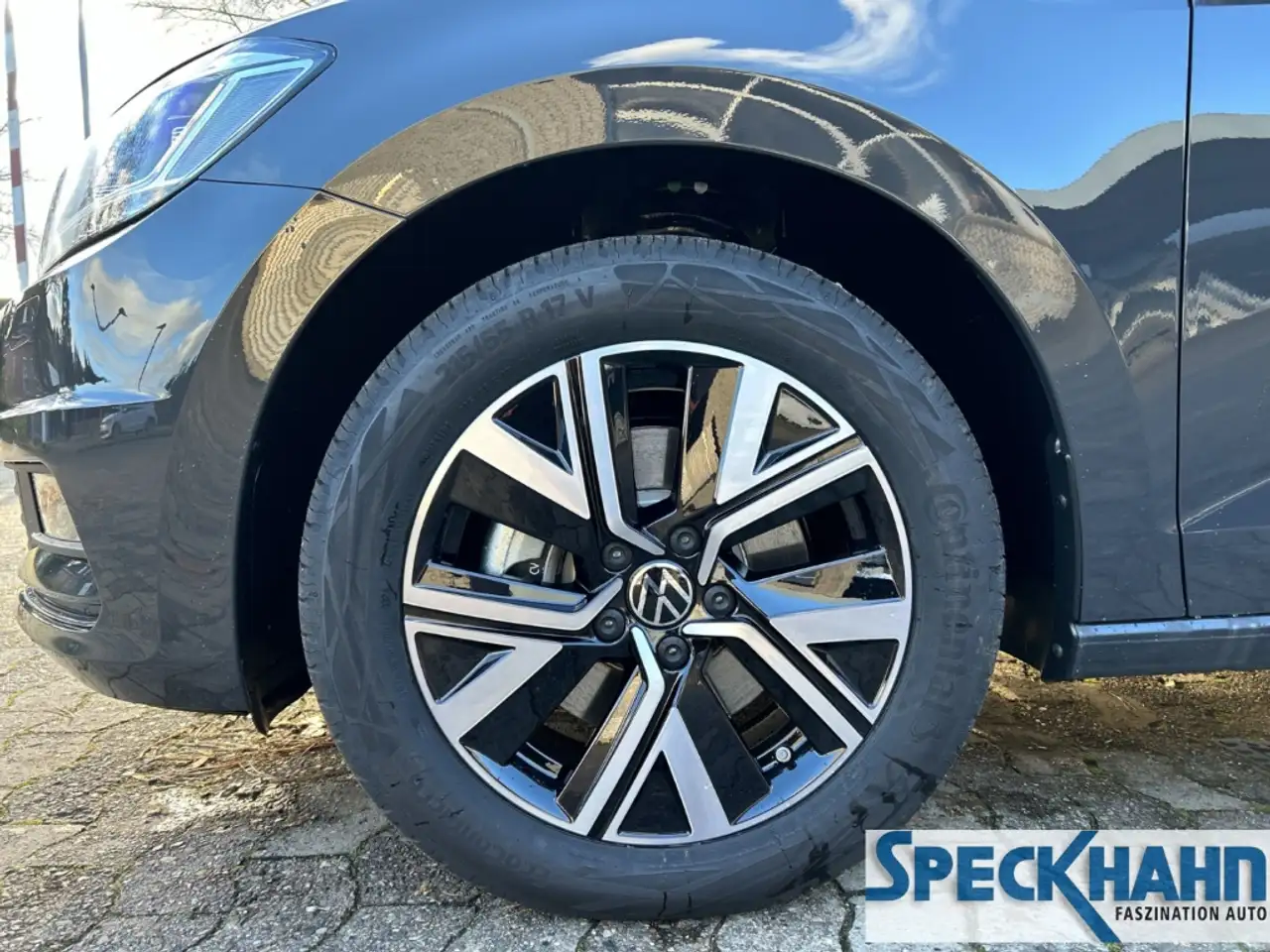 Volkswagen Touran Highline BMT Start-Stopp 1.5 TSI Panorama Navi — معرض صور السيارة 8