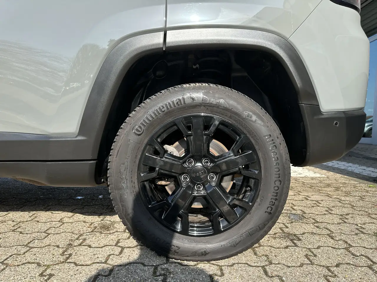 Jeep Compass Overland — معرض صور السيارة 12