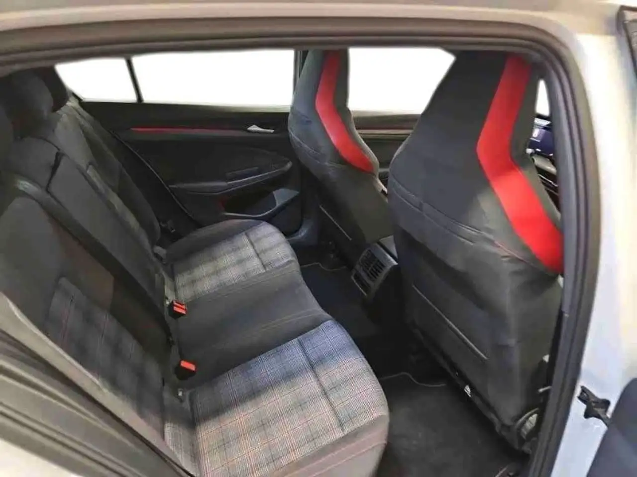 Volkswagen Golf VIII Lim. GTI — Vehicle gallery 11