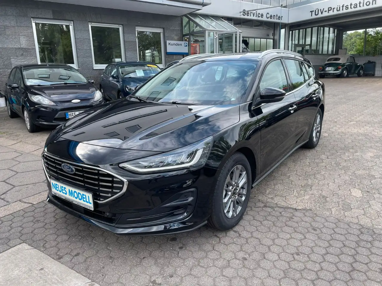 Ford Focus Turnier Titanium 125PS*AHK*SHZ*RFK*LM — Eltmann