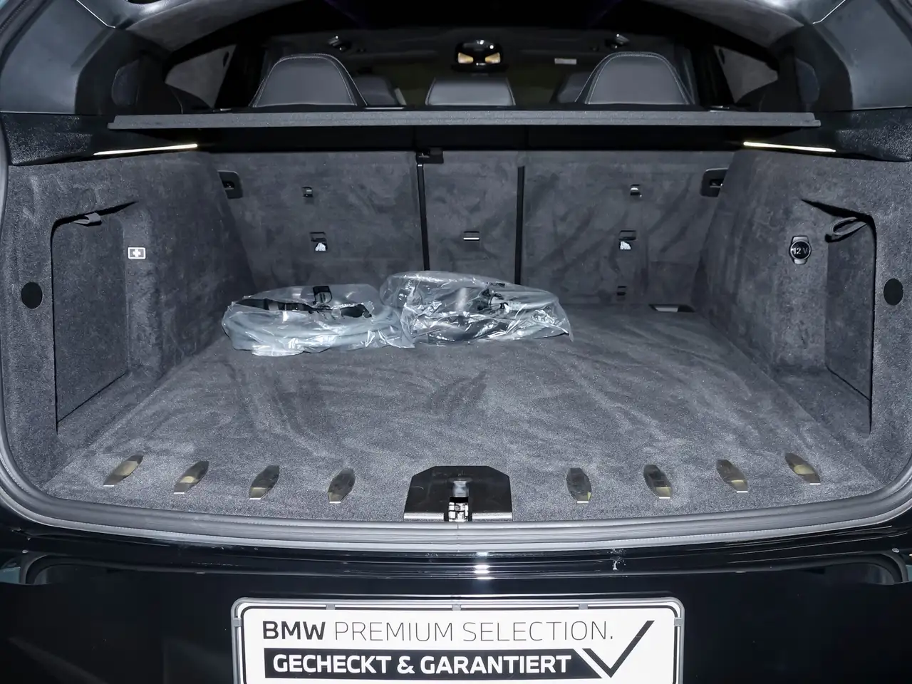 BMW XM UPE 192T€ — معرض صور السيارة 7