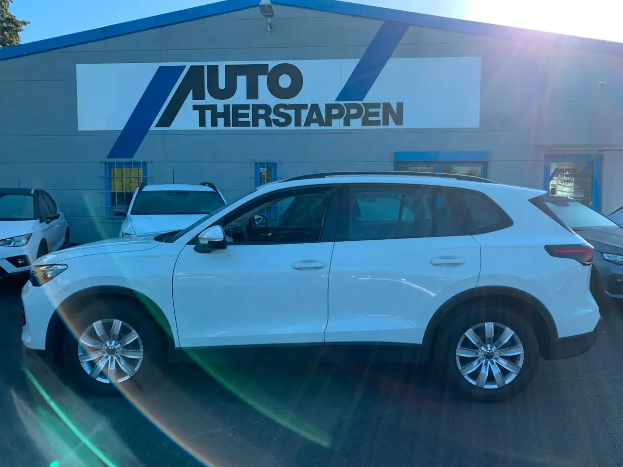 Volkswagen Tiguan NEW City 130PS Sitzh./LED/Kamera/PDC — Vehicle gallery 2