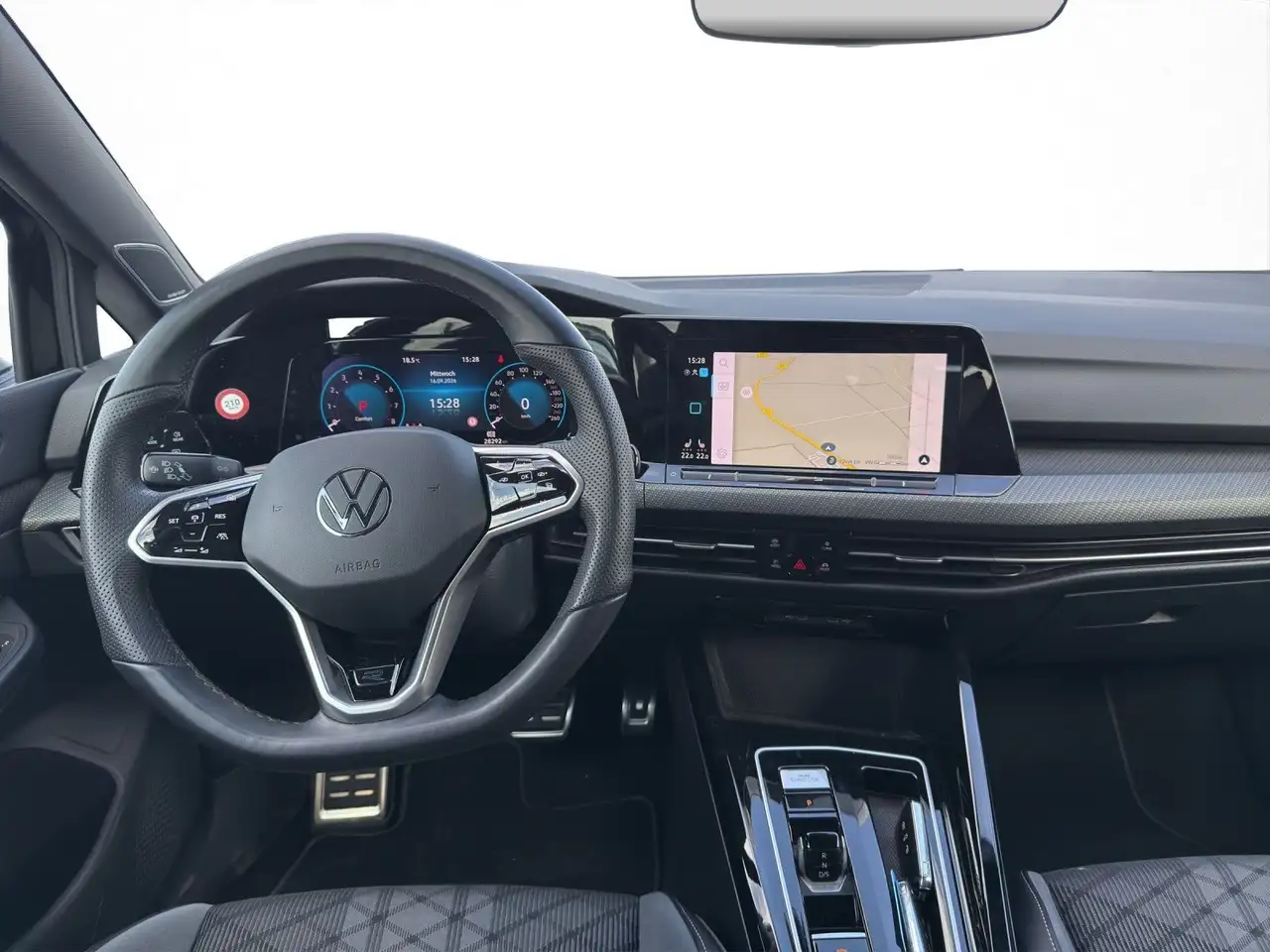 Volkswagen Golf VIII 1.5 eTSI DSG R-LINE BLACK-STYLE*IQ.LIG — Galerie du véhicule 7