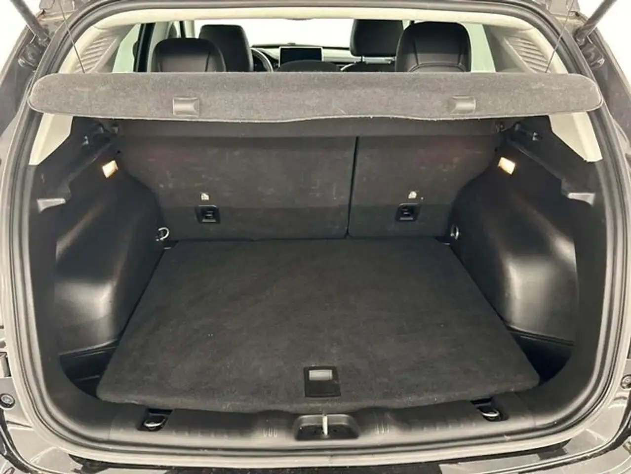 Jeep Compass eHybrid 1.5 MHEV 96kW Limited Dct — معرض صور السيارة 15