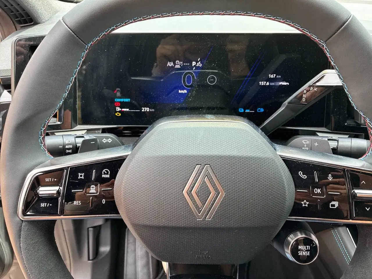 Renault Rafale 200 E-Tech Full Hybrid Esprit Alpine — معرض صور السيارة 15
