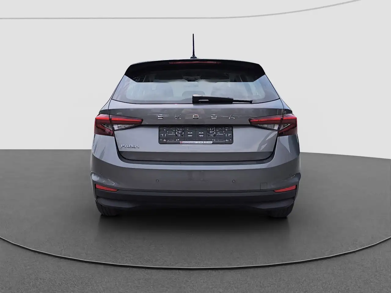 Skoda Fabia 1.0 TSI Selection PDC DAB LM SMART LINK KLIMA — Vehicle gallery 8