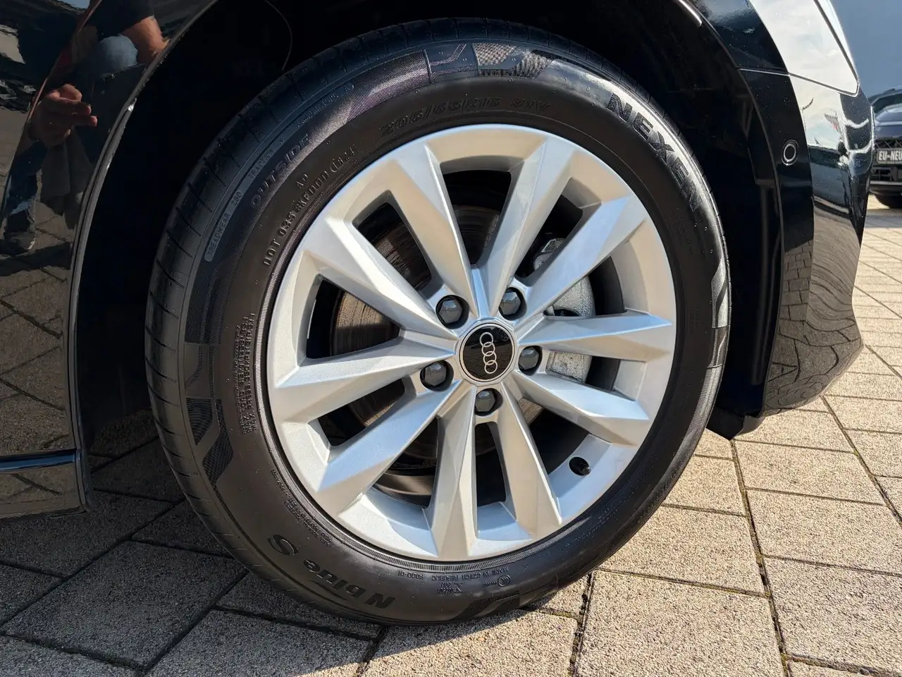 Audi A3 Sportback 1.5 TFSI Autom. 1.HD NAVI SCHECKH. — معرض صور السيارة 4