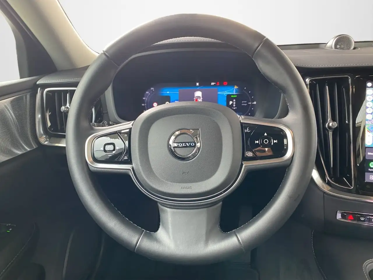 Volvo V60 Kombi T8 Ultra Dark Recharge WiPa*SitzHZG*LED — Vehicle gallery 10