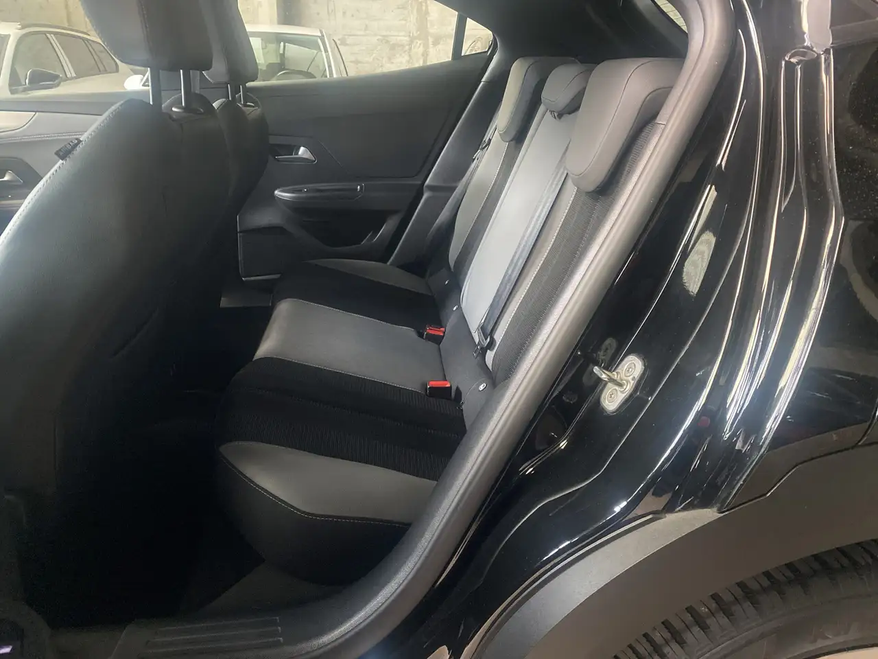 Opel Mokka 1.2 Elegance Winterpaket*LED*Klimaautomatik — معرض صور السيارة 16