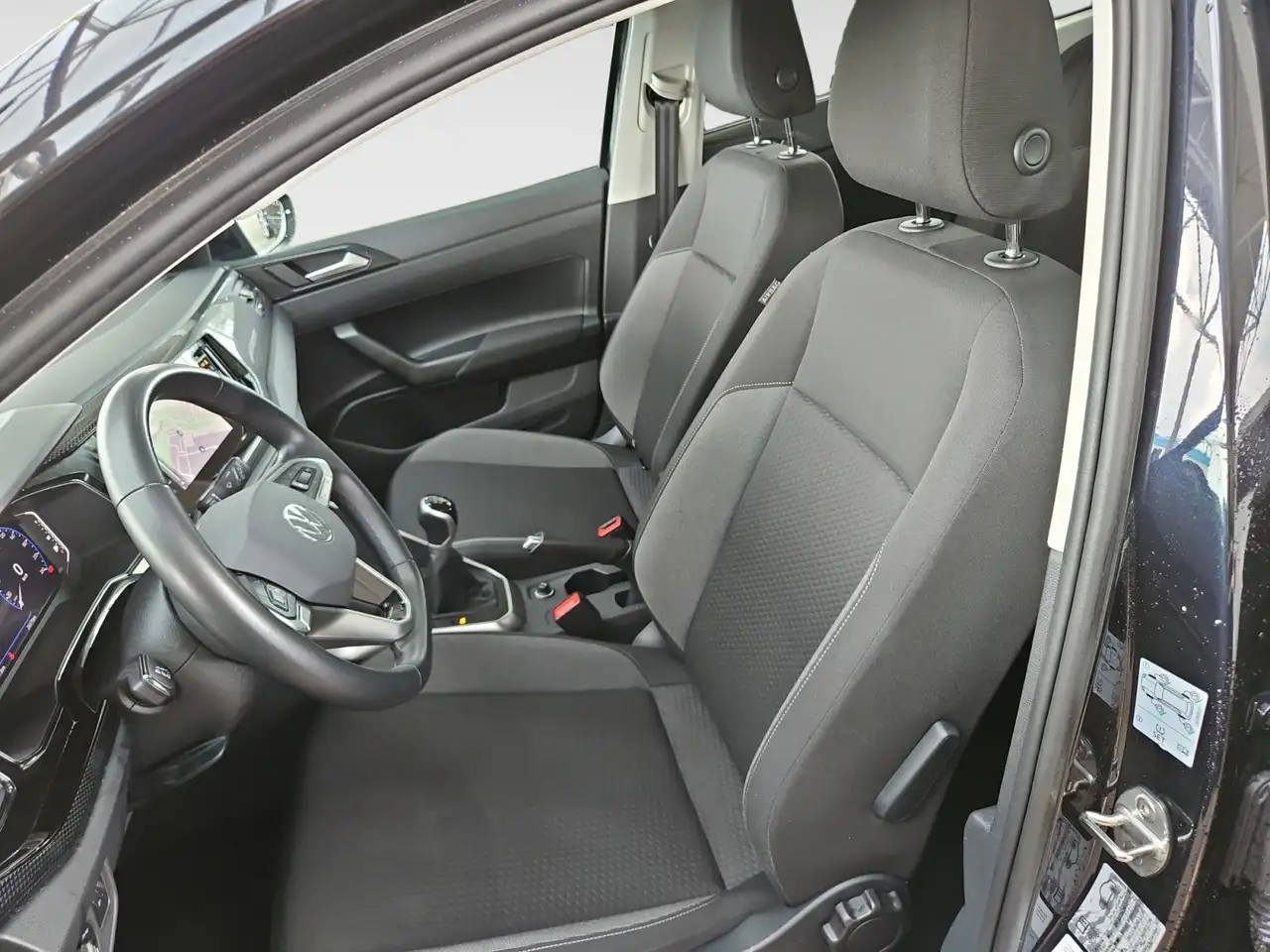Volkswagen Taigo 1,0 TSI Life Kamera Navi — Vehicle gallery 8